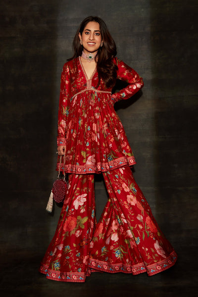 FLORIAN IN RED