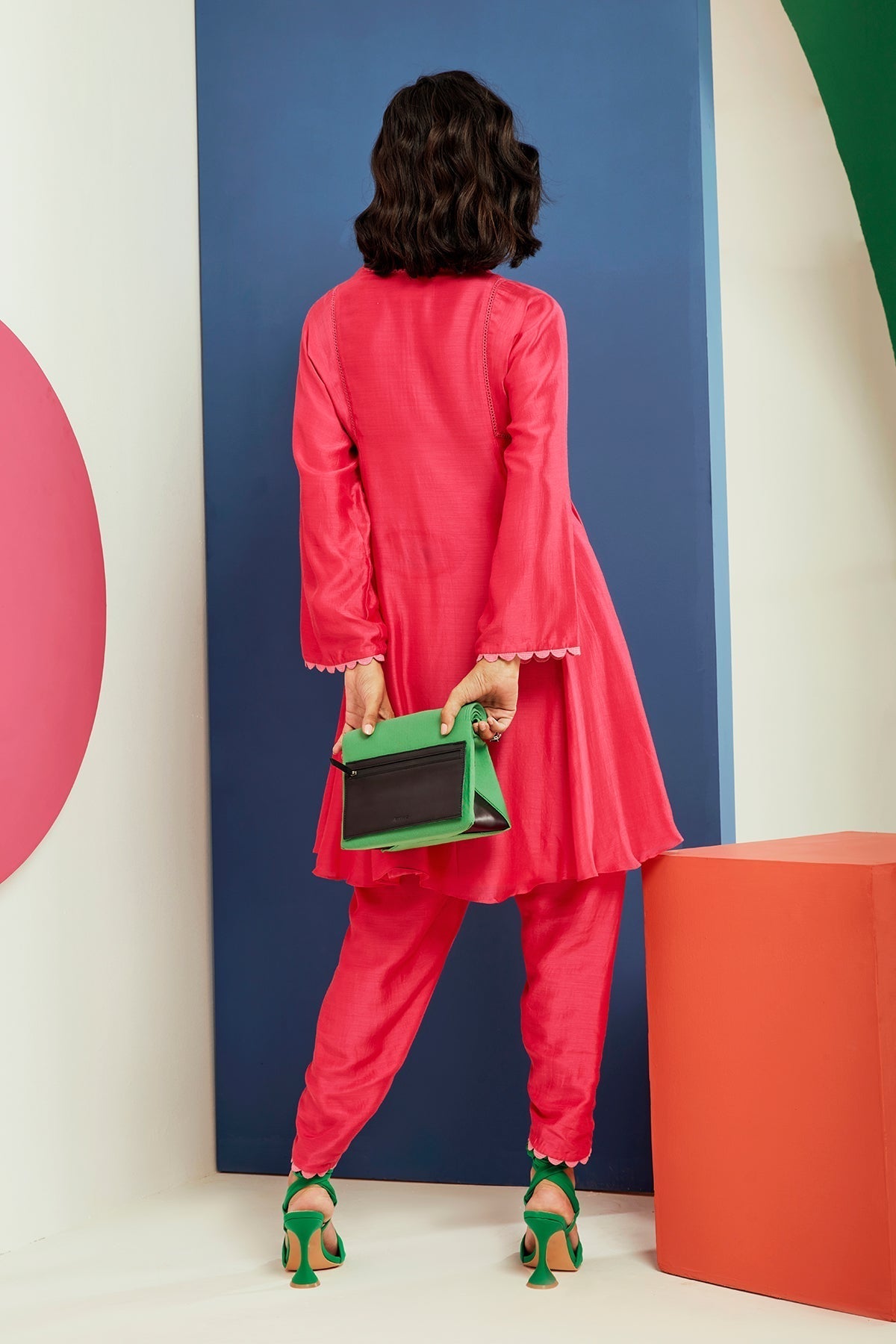 Fauve in bright fuchsia