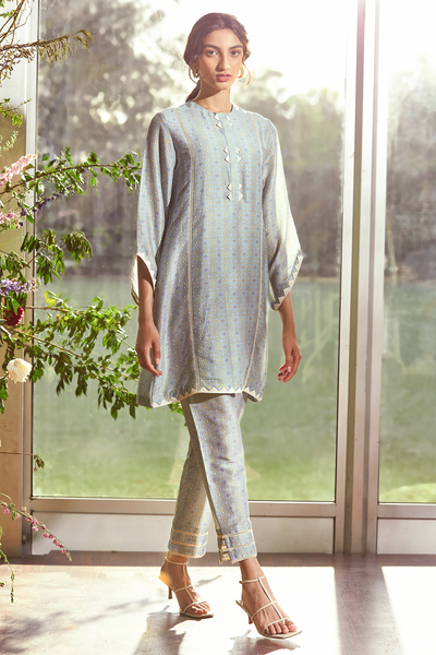 RIDHI-MEHRA-Powder blue folk printed chanderi kurta. Powder blue folk printed chanderi pants.