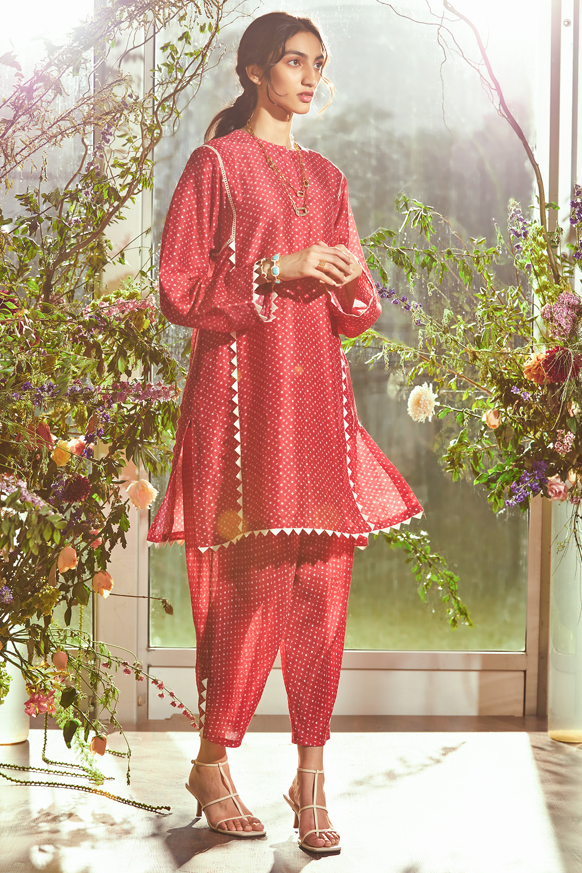 RIDHI_mEHRA_Red folk printed chanderi kurta. Red folk printed chanderi salwar pants.