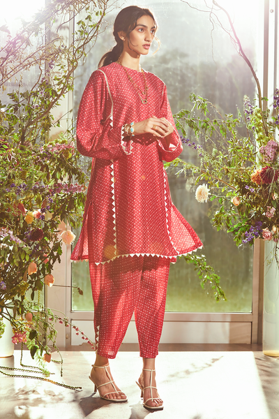 RIDHI_mEHRA_Red folk printed chanderi kurta. Red folk printed chanderi salwar pants.