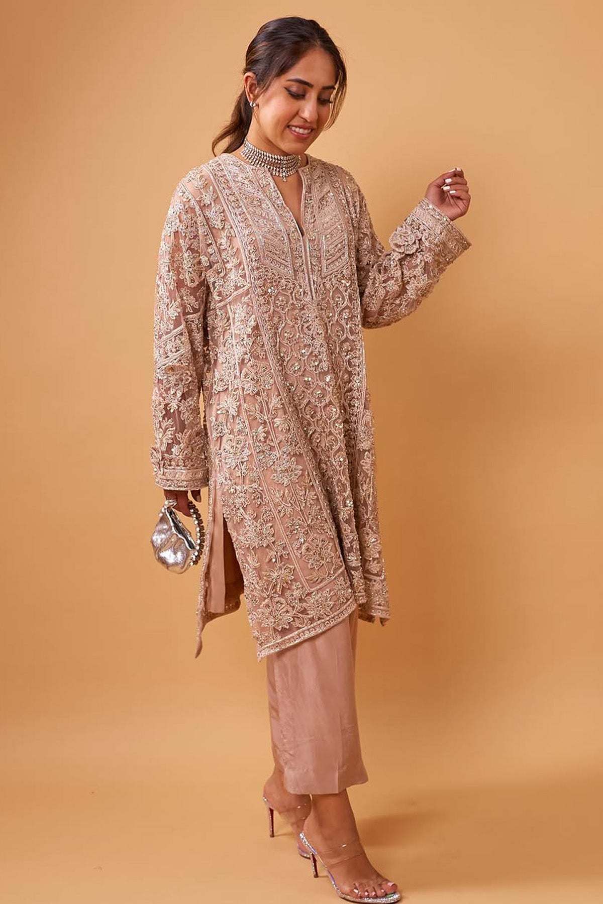RIDHI MEHRA IN SHOWCASE KURTA SET