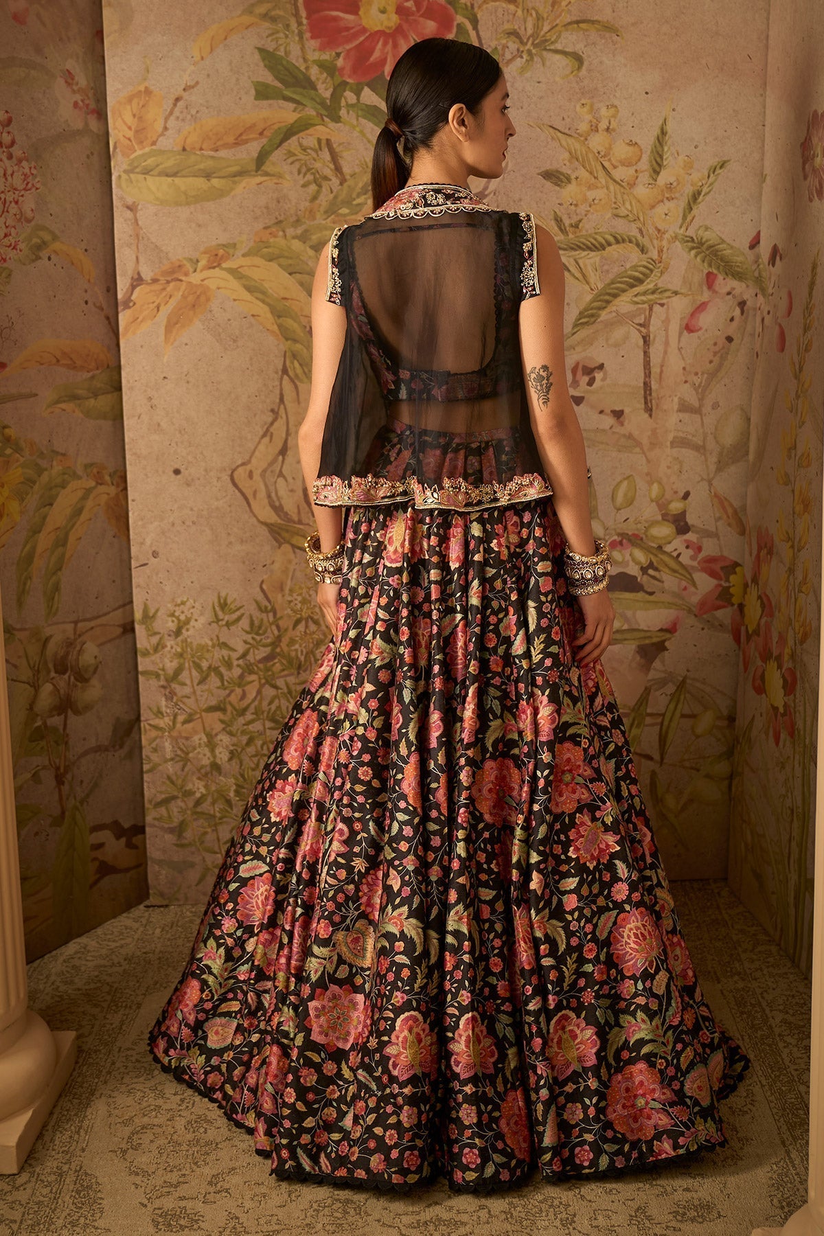 Ridhi-Mehra-Black-Raw-Silk-Sleeveless-Lehenga