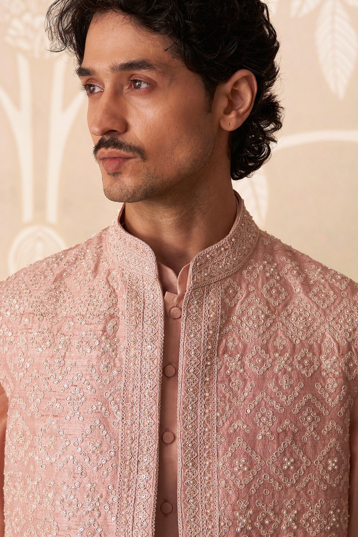 Nayyar
Kurta Bandi Set
