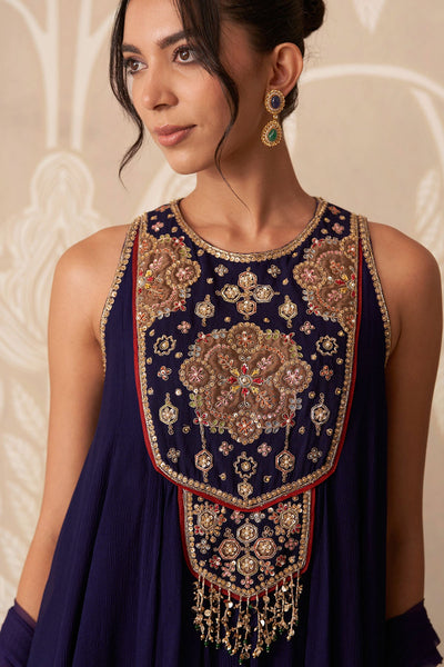 Mannat
Kurti Skirt Set