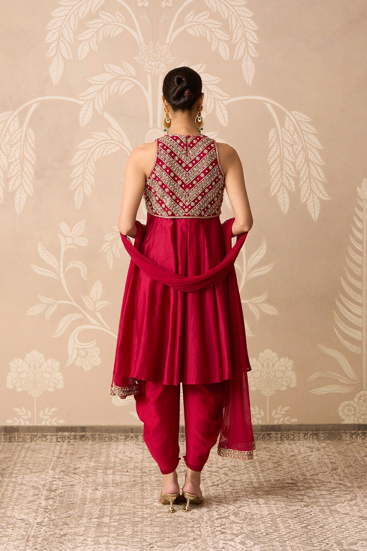 Raabta-RTS
Kurta Salwar Set-RTS