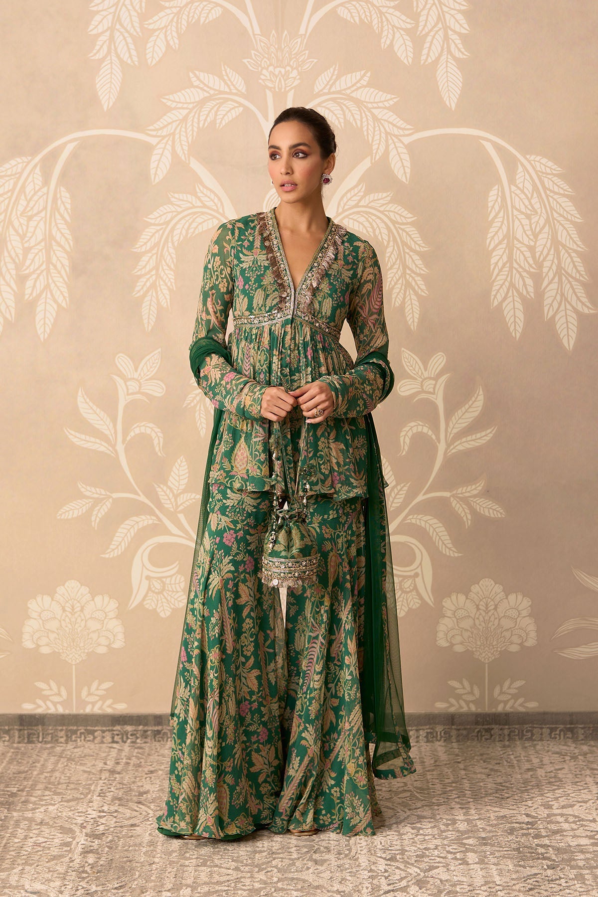 Nazneen Peplim 
Garara Set