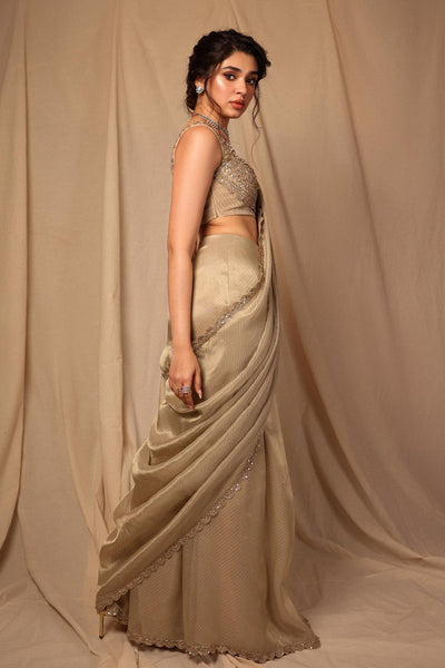 Krithi shetty in weave Saree Set