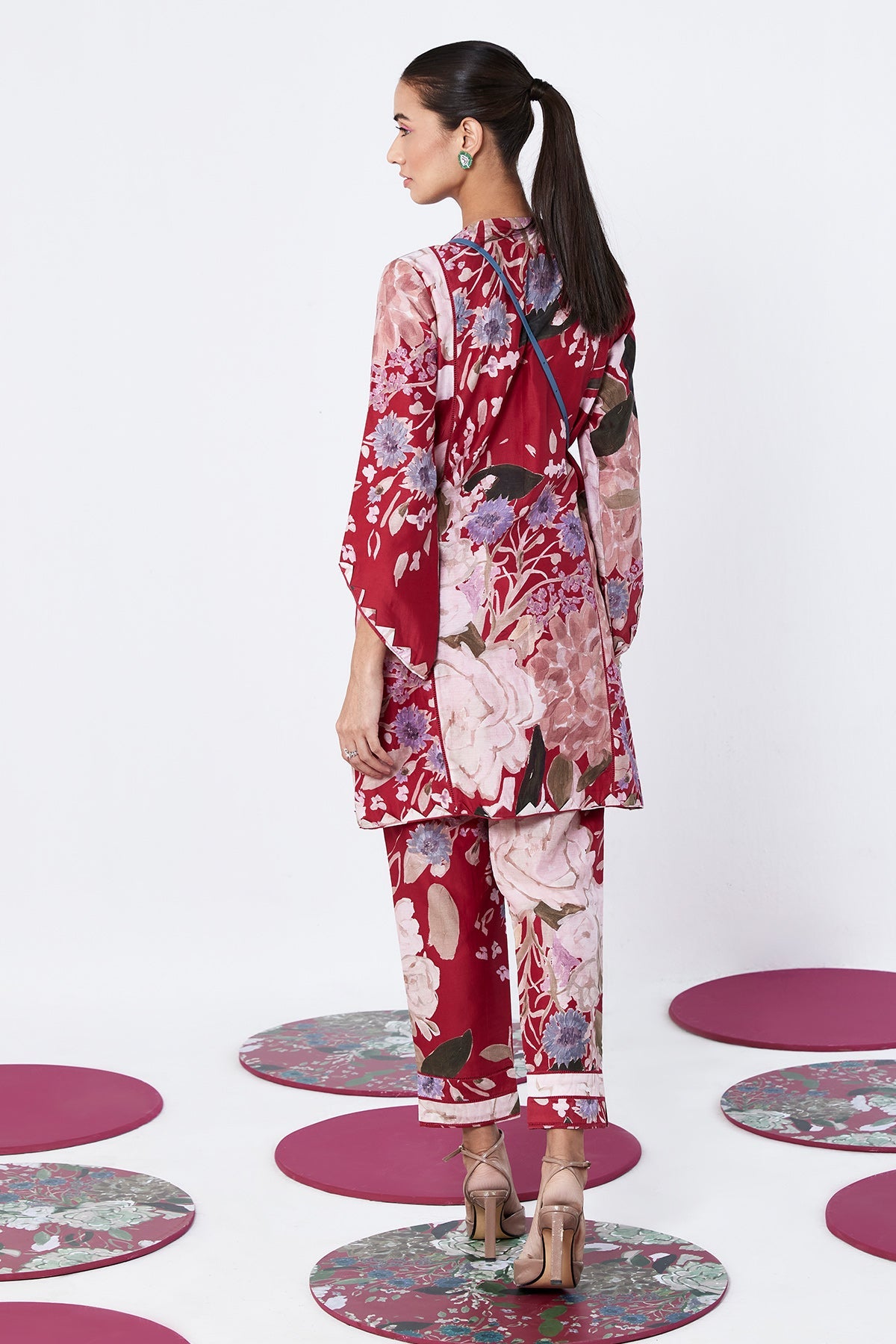 RIDHI-MEHRA-Red Multicoloured printed chanderi kurta paired with chanderi salwar pants