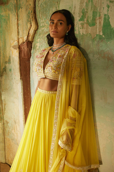 RIDHI-MEHRA-YELLOW-LEHENGA