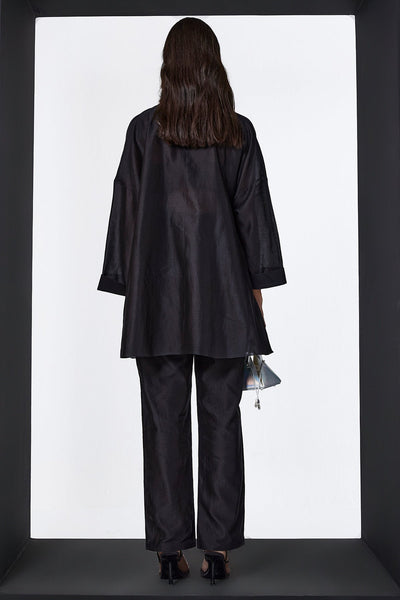 Ridhi-mehra-Black cape and bustier paired with pants and tie up belt